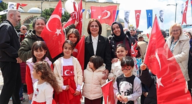 Maltepe’nin Cumhuriyet Meydanı’nda 23 Nisan coşkusu