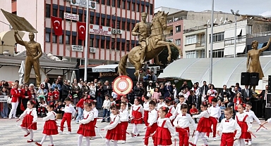Menemen’de coşkulu kutlama