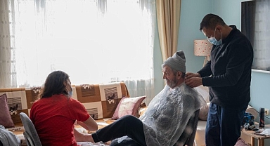 Milas Belediyesi Berber ve Kuaförlük Hizmetine Devam Ediyor