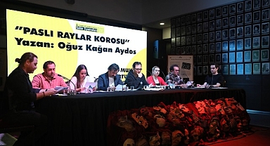 Muhsin Ertuğrul Okumaları “Paslı Raylar Korosu” Oyununa Yoğun İlgi