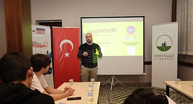 Osmangazi Belediyesi’nden Gençlere Eleştirel Düşünce Atölyesi