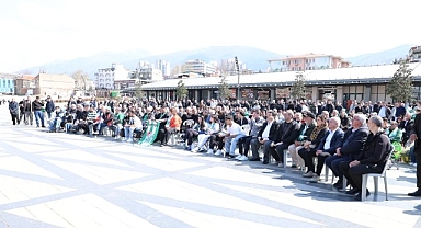 Osmangazi Meydanı’nda Bursaspor Coşkusu Zirve Yaptı