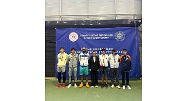 Osmangazi’nin Şampiyon Raketlerinden Büyük Başarı