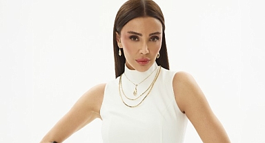 Özge Ulusoy Boynunda Servet Taşıdı! Genola'dan Düğün Hediyesi Sürprizi