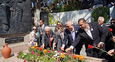 Sanatçı Ali Ekber Çiçek Edremit’te anıldı