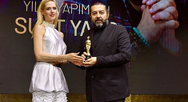 Suat Yanç 'Yılın En İyi Yapımcısı' ödülünü aldı