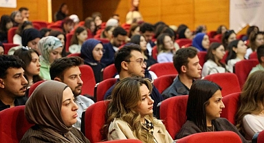 Ticaret Sicili Süreçleri, Hukuk Fakültesi Öğrencileri ve Mezunlarıyla Uygulamalı Olarak Ele Alındı