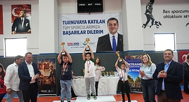 Torbalı’da Satranç Şöleni: 208 Sporcu Aynı Masada Buluştu