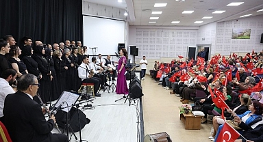 19 Mayıs Coşkusu Kartepe’de Türkü ve Nağmelerle Yaşandı