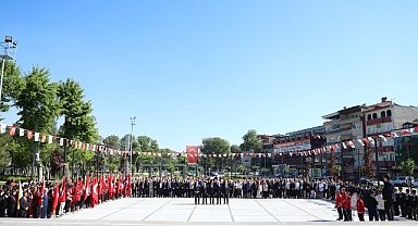 19 Mayıs İnegöl’de Coşkuyla Kutlandı