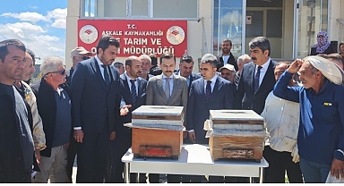 Akfen Yenilenebilir Enerji'den Dünya Arı Günü Kapsamında Aşkale’de Üreticilere Yüzde 70 Hibeli Arılı Kovan Desteği