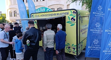 Aydın Büyükşehir Belediyesi Vatandaşlarla Bayramlaştı