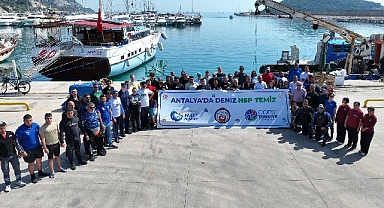 Balıkçı Barınağı’nda deniz dip temizliği