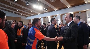 Başkan Altay Büyükşehir ve KOSKİ Personeliyle Bayramlaştı