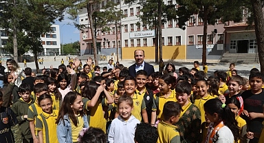 Başkan Altay Mezun Olduğu Selçuk İlkokulu’nda Öğrencilerle Buluştu