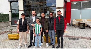 Başkan Altay ve Başkan Kavuş, Çeçenistan ve Ahmet Özcan Caddelerinde Esnafla Buluştu 