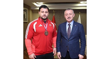 Başkan Büyükakın, güreşten iki önemli ismi ağırladı