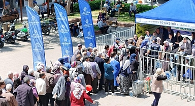 Başkan Çerçioğlu’nun Öncülüğünde Ata Tohumlarından Üretilen Fideler Vatandaşlarla Buluşuyor
