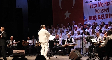 Başkan Çerçioğlu Sevilen Şarkıları Aydınlılar ile Buluşturdu