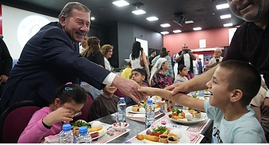 Başkan Topuz Özel Bireylerle Milas Belediyesi Tarafından Düzenlenen Kahvaltıda Buluştu