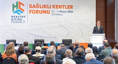 Başkan Tugay Sağlıklı Kentler Forumu’nda konuştu: “İklim hedefleri ancak kentlerde somutlaşır”