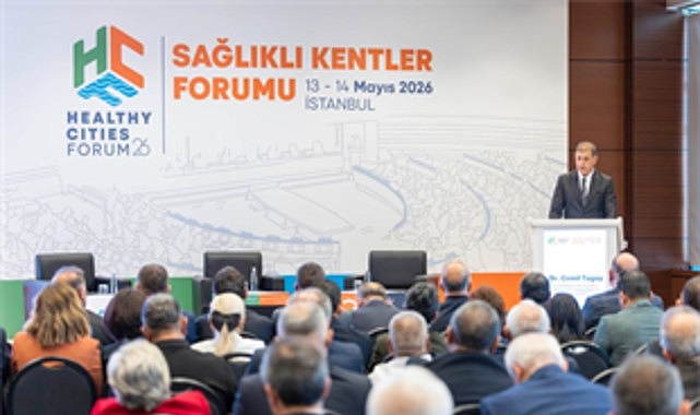 Başkan Tugay Sağlıklı Kentler Forumu’nda konuştu: “İklim hedefleri ancak kentlerde somutlaşır”