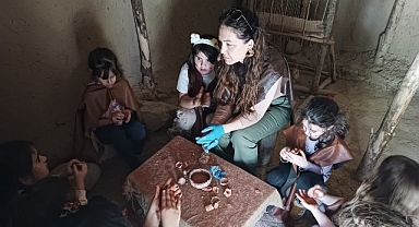 Bornova’da Minikler Taş Devri’ne yolculuk yaptı