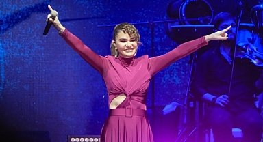 Emiralem Çilek Festivali'ne görkemli açılış
