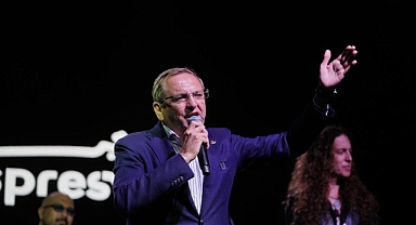 Gastrofest’in İlk Gecesinde Binlerce Kişi Aynı Şarkılarda Buluştu