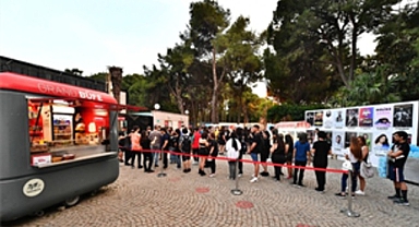 Gençliğe üç bilet jesti