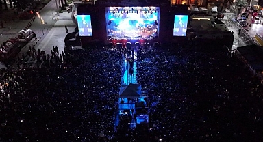 Gençlik Festivali’nde Simge Coşkusu