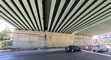 İBB, D-100 Cevizli Kavşağı Üst Geçidi'ni depreme karşı güçlendirdi