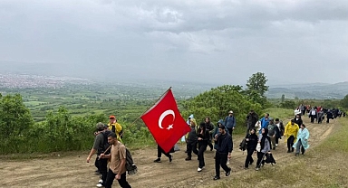 İnegöl’de Doğa Severler 19 Mayıs Ve Gençlik Haftası İçin Yürüdü