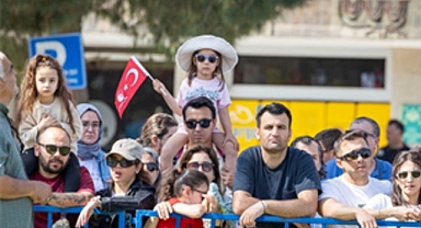 İzmir’de 19 Mayıs coşkusu