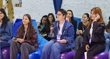 İzmirli gençlere dünyadan iklim desteği