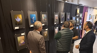 Kemer’de yıl sonu resim sergisi 