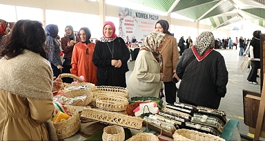 Konyalı Kadınlar, Anneler Günü Dolayısıyla KOMEK Pazarı'nda Buluştu