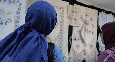 Maltepeli kadınların el emeği eserleri sergilenmeye başladı