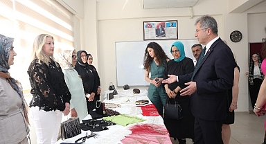 OSMEK Kursiyerlerinin Eserleri Hüdavendigar’da Sergilendi