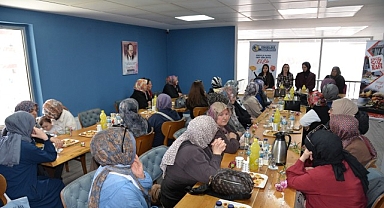 Özel Bireylerin Annelerine Anlamlı Kutlama