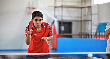 Özel Sporcular; Futbol, Para Masa Tenisi ve Voleybol Karşılaşmalarında Buluştu