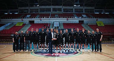 Potada Büyük Gurur: Konya Büyükşehir Belediyespor U16 Takımımız Türkiye Üçüncüsü
