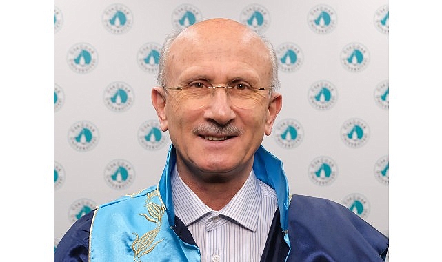 Prof. Dr. Reşat Öngören: “Peygamberler ve velîler bile Hak ve hakikatle buluşmadan önce yalnızlık yaşıyor!”
