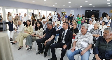Seferihisar Belediyesi Üçüncü Yaş Üniversitesi’nin dönem sonu etkinliği, “Bir Çınar Bin Umut” temasıyla Sığacık Sosyal Tesisleri’nde yoğun katılımla gerçekleştirildi.