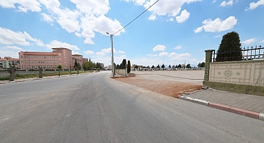 Şehir Mezarlığına Araçlar İçin Yeni Giriş Kapısı Açıldı