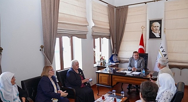 Srebrenitsa Anneleri Ayvalık’ta: “Acımızı unutmadık, unutturmayacağız”