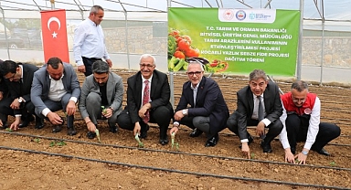 Tarlalar bereketleniyor, Kocaeli çiftçisi kazanıyor