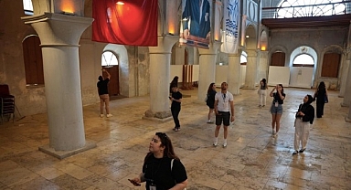 Tasarımcılar Çeşme’de ikinci kez gençlerle buluştu