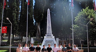 15 Temmuz öncesi şehitlikte anlamlı buluşma