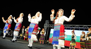 6 Ülkeden 18 Halk Dansları Ekibi, 750 Dansçı Ayvalık'ta Kültür Köprüsü Kurdu